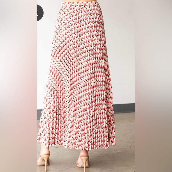 First Love by Lovelyn Pleated Geometric Skirt NWT - Picture 4 of 6